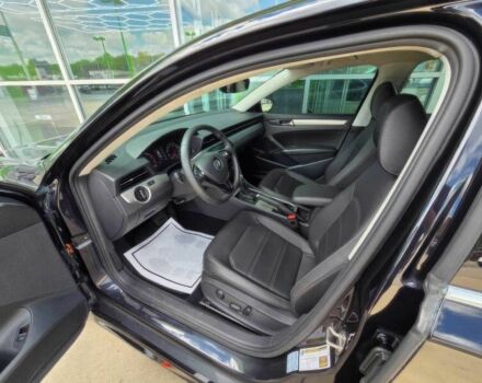 Черный Фольксваген Пассат, объемом двигателя 2 л и пробегом 30 тыс. км за 13300 $, фото 9 на Automoto.ua