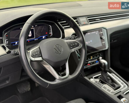 Чорний Фольксваген Пассат, об'ємом двигуна 2 л та пробігом 123 тис. км за 34900 $, фото 5 на Automoto.ua