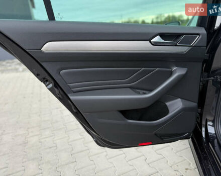 Чорний Фольксваген Пассат, об'ємом двигуна 2 л та пробігом 123 тис. км за 34900 $, фото 106 на Automoto.ua