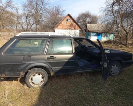 Черный Фольксваген Пассат, объемом двигателя 1.8 л и пробегом 100 тыс. км за 240 $, фото 4 на Automoto.ua