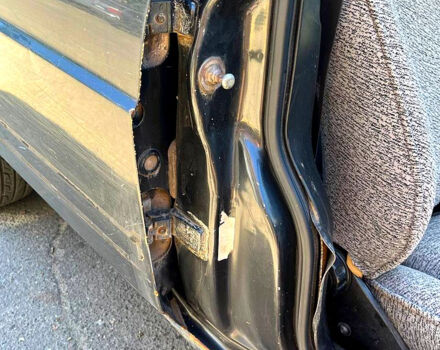 Чорний Фольксваген Пассат, об'ємом двигуна 1.8 л та пробігом 491 тис. км за 500 $, фото 5 на Automoto.ua