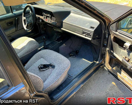 Чорний Фольксваген Пассат, об'ємом двигуна 1.8 л та пробігом 491 тис. км за 500 $, фото 11 на Automoto.ua