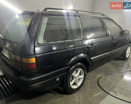 Черный Фольксваген Пассат, объемом двигателя 1.8 л и пробегом 400 тыс. км за 1599 $, фото 3 на Automoto.ua