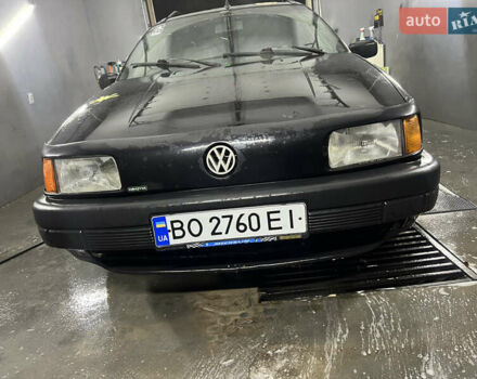 Черный Фольксваген Пассат, объемом двигателя 1.8 л и пробегом 400 тыс. км за 1599 $, фото 1 на Automoto.ua