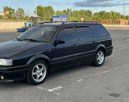 Черный Фольксваген Пассат, объемом двигателя 1.8 л и пробегом 133 тыс. км за 2500 $, фото 4 на Automoto.ua