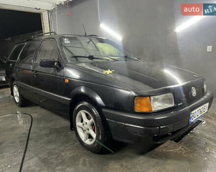 Черный Фольксваген Пассат, объемом двигателя 1.8 л и пробегом 400 тыс. км за 1599 $, фото 2 на Automoto.ua