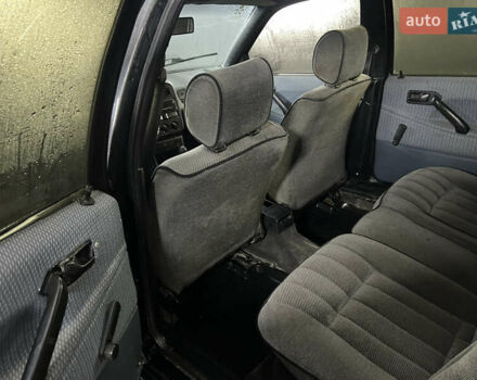 Черный Фольксваген Пассат, объемом двигателя 1.8 л и пробегом 400 тыс. км за 1599 $, фото 6 на Automoto.ua