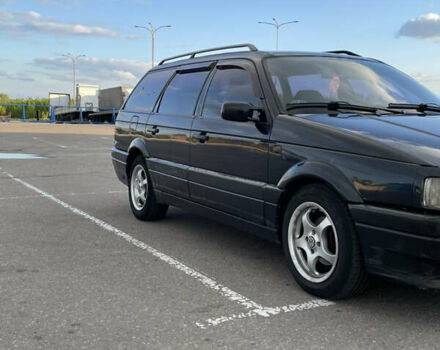 Черный Фольксваген Пассат, объемом двигателя 1.8 л и пробегом 133 тыс. км за 2500 $, фото 1 на Automoto.ua