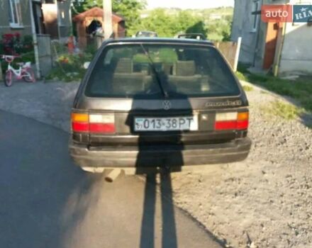 Черный Фольксваген Пассат, объемом двигателя 1.8 л и пробегом 435 тыс. км за 1900 $, фото 1 на Automoto.ua