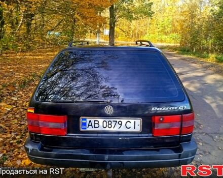 Черный Фольксваген Пассат, объемом двигателя 2 л и пробегом 330 тыс. км за 2500 $, фото 1 на Automoto.ua