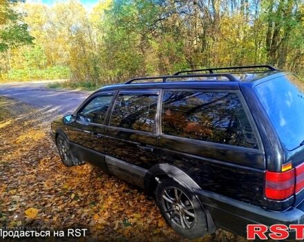 Черный Фольксваген Пассат, объемом двигателя 2 л и пробегом 330 тыс. км за 2500 $, фото 3 на Automoto.ua