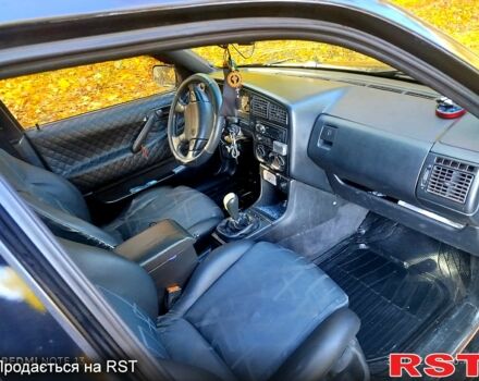 Черный Фольксваген Пассат, объемом двигателя 2 л и пробегом 330 тыс. км за 2500 $, фото 5 на Automoto.ua