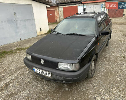 Черный Фольксваген Пассат, объемом двигателя 1.6 л и пробегом 320 тыс. км за 1499 $, фото 1 на Automoto.ua