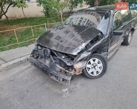 Черный Фольксваген Пассат, объемом двигателя 1.8 л и пробегом 513 тыс. км за 599 $, фото 5 на Automoto.ua