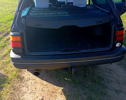 Черный Фольксваген Пассат, объемом двигателя 1.8 л и пробегом 300 тыс. км за 2200 $, фото 4 на Automoto.ua