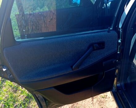 Черный Фольксваген Пассат, объемом двигателя 1.8 л и пробегом 300 тыс. км за 2200 $, фото 1 на Automoto.ua