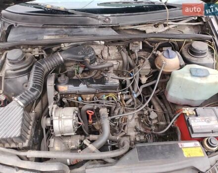 Черный Фольксваген Пассат, объемом двигателя 1.78 л и пробегом 241 тыс. км за 2251 $, фото 13 на Automoto.ua