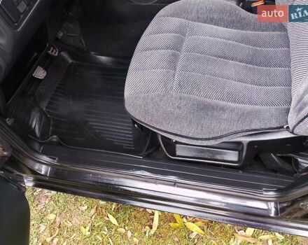 Черный Фольксваген Пассат, объемом двигателя 1.78 л и пробегом 241 тыс. км за 2251 $, фото 5 на Automoto.ua