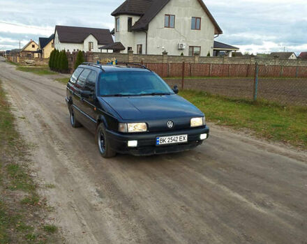 Черный Фольксваген Пассат, объемом двигателя 1.98 л и пробегом 220 тыс. км за 1599 $, фото 1 на Automoto.ua