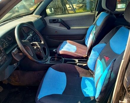 Черный Фольксваген Пассат, объемом двигателя 1.9 л и пробегом 569 тыс. км за 1500 $, фото 2 на Automoto.ua