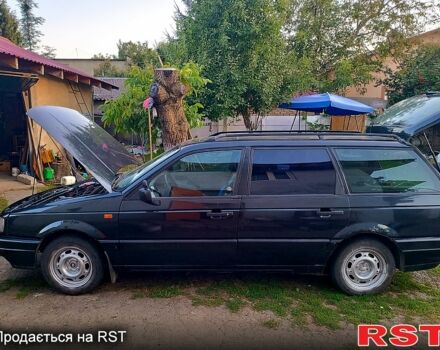 Черный Фольксваген Пассат, объемом двигателя 1.9 л и пробегом 569 тыс. км за 1500 $, фото 6 на Automoto.ua