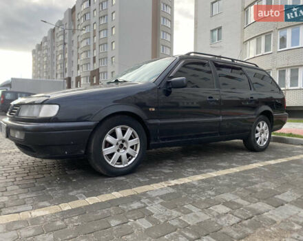 Чорний Фольксваген Пассат, об'ємом двигуна 1.8 л та пробігом 415 тис. км за 2299 $, фото 17 на Automoto.ua