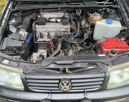 Чорний Фольксваген Пассат, об'ємом двигуна 1.98 л та пробігом 300 тис. км за 2800 $, фото 1 на Automoto.ua