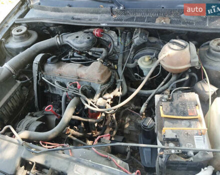 Черный Фольксваген Пассат, объемом двигателя 0 л и пробегом 350 тыс. км за 1500 $, фото 4 на Automoto.ua