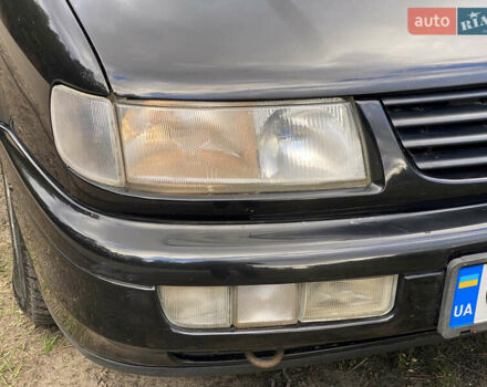 Черный Фольксваген Пассат, объемом двигателя 2 л и пробегом 330 тыс. км за 3550 $, фото 45 на Automoto.ua