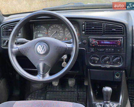 Черный Фольксваген Пассат, объемом двигателя 2 л и пробегом 330 тыс. км за 3550 $, фото 33 на Automoto.ua