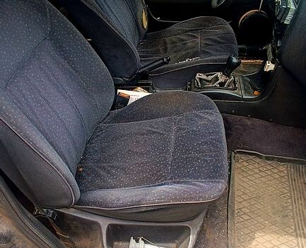 Черный Фольксваген Пассат, объемом двигателя 2 л и пробегом 400 тыс. км за 2700 $, фото 3 на Automoto.ua