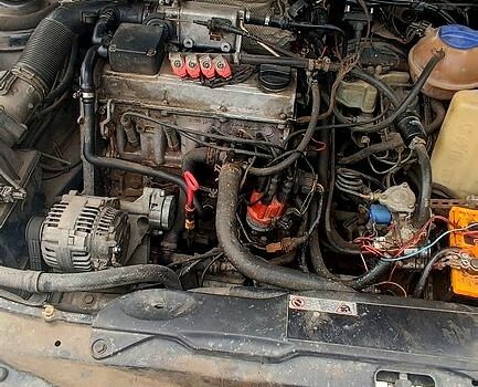 Черный Фольксваген Пассат, объемом двигателя 2 л и пробегом 400 тыс. км за 2700 $, фото 2 на Automoto.ua