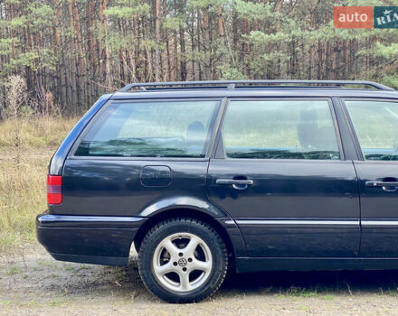 Черный Фольксваген Пассат, объемом двигателя 2 л и пробегом 330 тыс. км за 3550 $, фото 14 на Automoto.ua