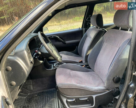 Черный Фольксваген Пассат, объемом двигателя 2 л и пробегом 330 тыс. км за 3550 $, фото 28 на Automoto.ua