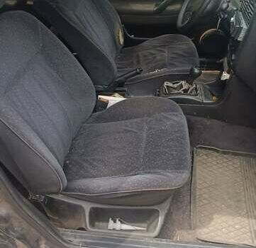 Черный Фольксваген Пассат, объемом двигателя 2 л и пробегом 400 тыс. км за 2700 $, фото 4 на Automoto.ua