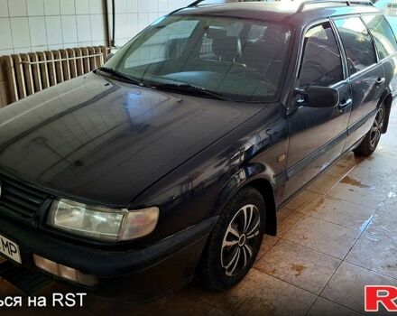 Черный Фольксваген Пассат, объемом двигателя 1.8 л и пробегом 450 тыс. км за 2900 $, фото 1 на Automoto.ua