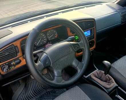 Черный Фольксваген Пассат, объемом двигателя 1.6 л и пробегом 312 тыс. км за 2900 $, фото 8 на Automoto.ua