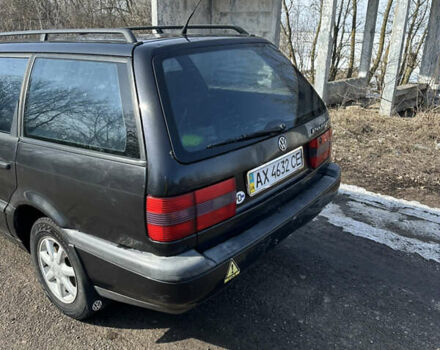 Черный Фольксваген Пассат, объемом двигателя 1.8 л и пробегом 300 тыс. км за 2500 $, фото 16 на Automoto.ua