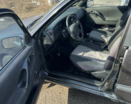 Черный Фольксваген Пассат, объемом двигателя 1.8 л и пробегом 300 тыс. км за 2500 $, фото 17 на Automoto.ua