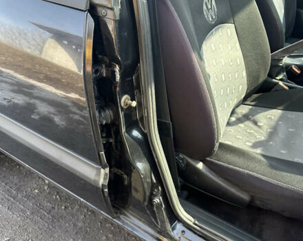 Черный Фольксваген Пассат, объемом двигателя 1.8 л и пробегом 300 тыс. км за 2500 $, фото 25 на Automoto.ua