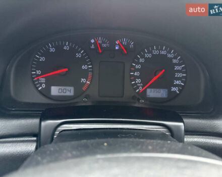 Черный Фольксваген Пассат, объемом двигателя 1.6 л и пробегом 335 тыс. км за 2999 $, фото 14 на Automoto.ua