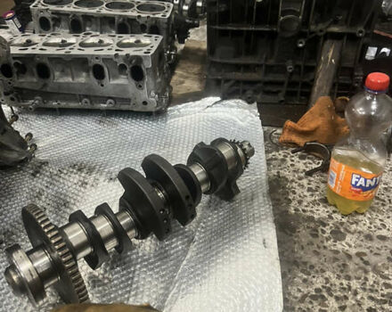 Черный Фольксваген Пассат, объемом двигателя 1.6 л и пробегом 350 тыс. км за 3200 $, фото 22 на Automoto.ua