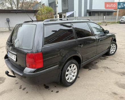 Черный Фольксваген Пассат, объемом двигателя 1.6 л и пробегом 335 тыс. км за 2999 $, фото 4 на Automoto.ua