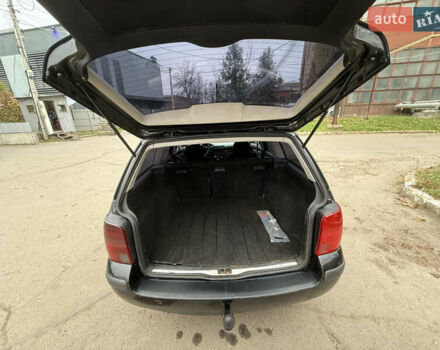 Черный Фольксваген Пассат, объемом двигателя 1.6 л и пробегом 335 тыс. км за 2999 $, фото 13 на Automoto.ua