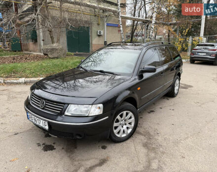 Черный Фольксваген Пассат, объемом двигателя 1.6 л и пробегом 335 тыс. км за 2999 $, фото 1 на Automoto.ua