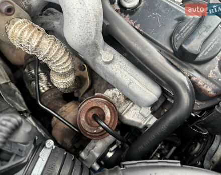 Черный Фольксваген Пассат, объемом двигателя 1.9 л и пробегом 405 тыс. км за 2900 $, фото 40 на Automoto.ua