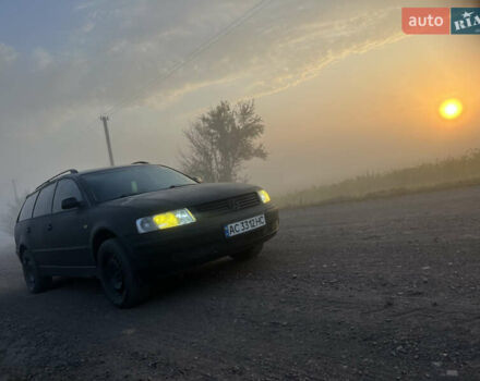 Черный Фольксваген Пассат, объемом двигателя 1.9 л и пробегом 481 тыс. км за 3299 $, фото 14 на Automoto.ua