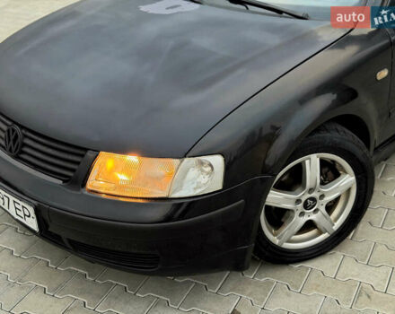 Черный Фольксваген Пассат, объемом двигателя 1.9 л и пробегом 408 тыс. км за 2999 $, фото 4 на Automoto.ua