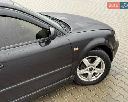 Черный Фольксваген Пассат, объемом двигателя 1.9 л и пробегом 405 тыс. км за 2900 $, фото 15 на Automoto.ua