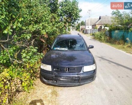 Черный Фольксваген Пассат, объемом двигателя 1.8 л и пробегом 350 тыс. км за 3000 $, фото 2 на Automoto.ua